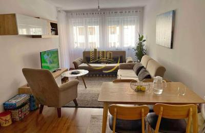 Banesa me qira në Fushë Kosovë