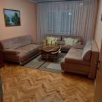 Banesa me qira në Bregun e Diellit