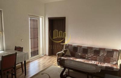 Kat i shtëpisë me qira në Bregun e Diellit