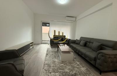 Banesë me qira në Bregun e Diellit