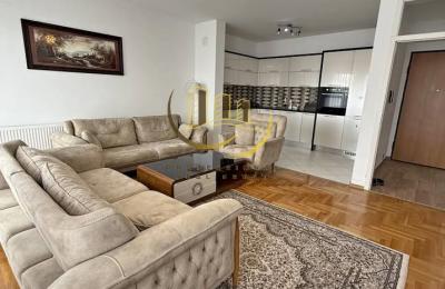 Banesë me qira në Tophane