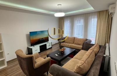 Banesa me qira në Aktash