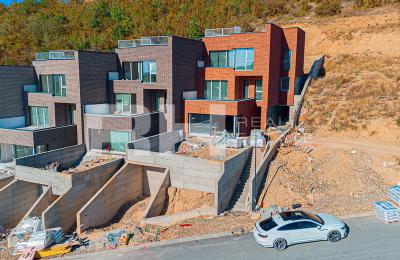 Shtëpi 285.86m² në SHITJE në Lagjen Vargu i Blertë