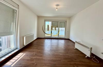 Banesë Zyre me qira te Muhaxherët