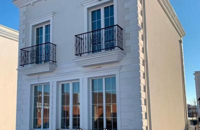 SHTËPI NË SHITJE CHELSEA POINT