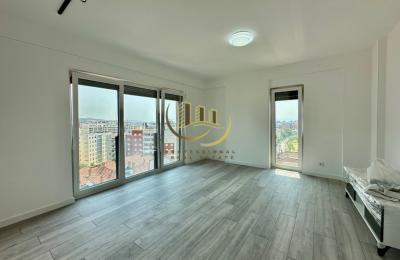 Banesë me qira në Bregun e Diellit