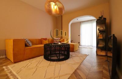 Banesë me qira në Bregun e Diellit