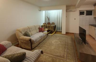 Banesë me qira në Qendër