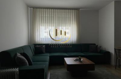 Banesë me qira në Bregun e Diellit