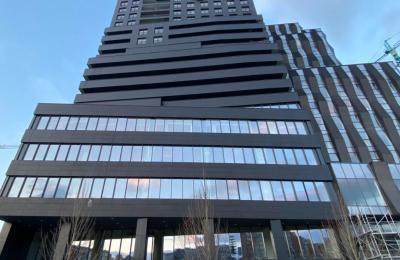 ZYRE ME QIRA LAKRISHTË