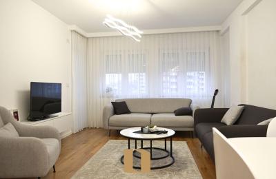 Banesë Moderne Për Shitje Në Lagjen Lakrishte – Kompleksi Tregtia!