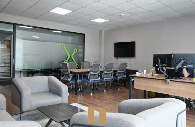 Zyre 480M2 Me Qera Në Pejton