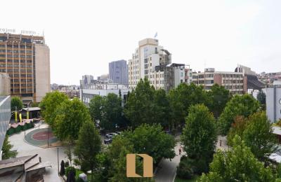 Zyrë Me Qira Në Rrugën Nënë Tereze – 62 M²