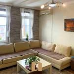 Banesë Me Qira Në Bregun E Diellit