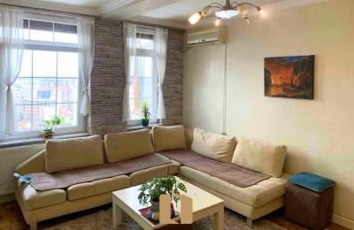 Banesë Me Qira Në Bregun E Diellit