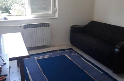 Ipet me qira banesa 3 dhomëshe 65m2 kati 1 në lagjen Ulpianë