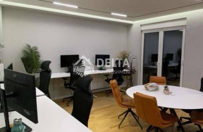 Zyrë+banim me qira në Pejton