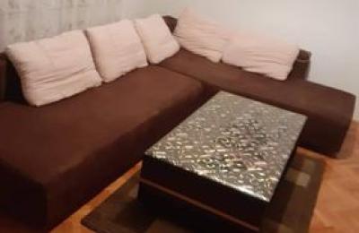 Ipet me qira banesa 3 dhomëshe 70m2 kati 2 në Taukbashqe