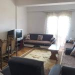 Ipet me qira banesa 3 dhomëshe 90m2 kati 2 Kalabri