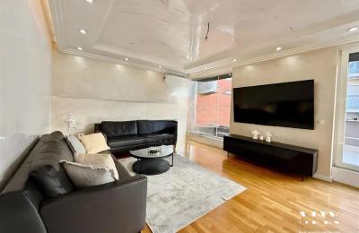 Banese Penthouse me qira Maxi 24