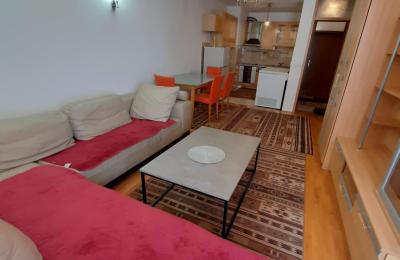 Ipet me qira banesa 3 dhomëshe 80m2 kati 3 në lagjen Aktash