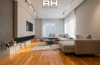 Penthouse 125m² + 40m² me QIRA në Velani