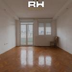 Banesë – Zyre 64m² me QIRA në Shesh