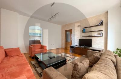 Banesë me 1 dhomë gjumi me qira në lagjen Tophane