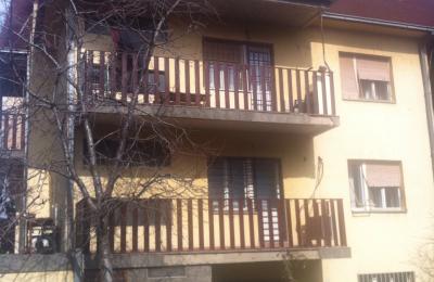 Shtëpia P + 3 katëshe 698.5m2, me 6 ari truall, në lagjen Aktash afër Furra Qerimi