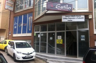 Jepet me qira lokali 42m2, kati përdhese në Lagjen Dodona