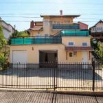 Shitet shtepia 3 katëshe me 5 ari truall në Sofali(afër Eulex-it), me siperfaqe 350m2