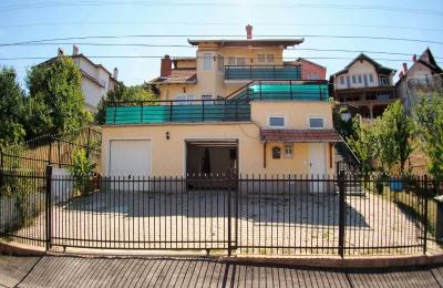 Shitet shtepia 3 katëshe me 5 ari truall në Sofali(afër Eulex-it), me siperfaqe 350m2