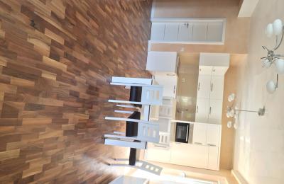 Shitet banesa 3 dhomëshe 96m2 në lagjen Mati 1