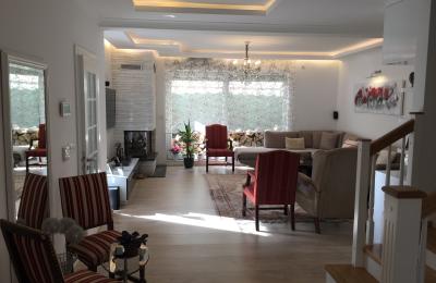 Shitet Shtepia 2 kateshe me 3 Ari Truall 240m2 Lagja Marigona