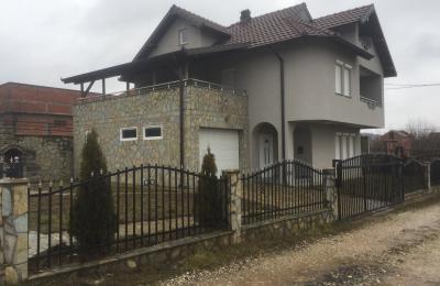 Shitet Shtepia me 3 Ari Truall në Skënderaj