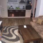 Ipet me qira banesa 3 dhomshe 75m2 kati 2 lagja e Spitalit