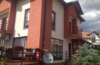 Ipet me qira shtepia 2 katshe 264m2 lagja Nilc