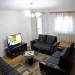 Shitet banesa 3 dhomëshe 87m2 kati 1 në Kalabri Shitet