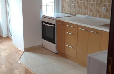 Ipet me qira banesa 4 dhomëshe 110m2 kati 5 në lagjen Kalabri