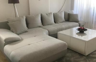 Shitet banesa 3 dhomëshe 97m2 kati 5 në Fushë Kosovë