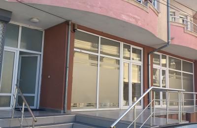 Ipet me qira Lokali 80m2 kati perdhesë në lagjen Aktash