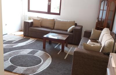 Ipet më qira banesa 2 dhomëshe 50 m2 kati 1 në Dardani