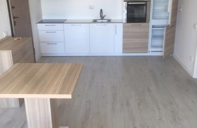 Shitet banesa 2 dhomëshe 55m2 kati 6 në lagjen Mati 1