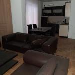 Ipet me qira Zyre 3 dhomshe 90m2 kati Perdhes Kalabri