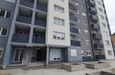 Shitet banesa 4 dhomëshe 120m2 kati 8 Lagja e Muhagjerëve