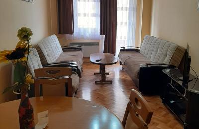 Ipet me qira banesa 2 dhomëshe 64m2 kati 3 Aktash