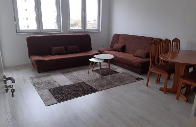 Ipet me qira banesa 3 dhomshe 65m2 kati 3 Fushë Kosovë