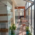 Jepet me qera ambient bisnesi buze rruge prane tregut industrial Durres.
