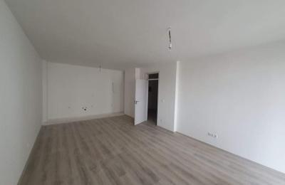 Shitet banesa 3 dhomshe 86m2 kati 6 Fushë Kosovë