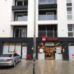 Shitet banesa 2 dhomëshe në lagjen Top Hane afër shkollës Meto Bajraktari 67m2, kati 1-rë